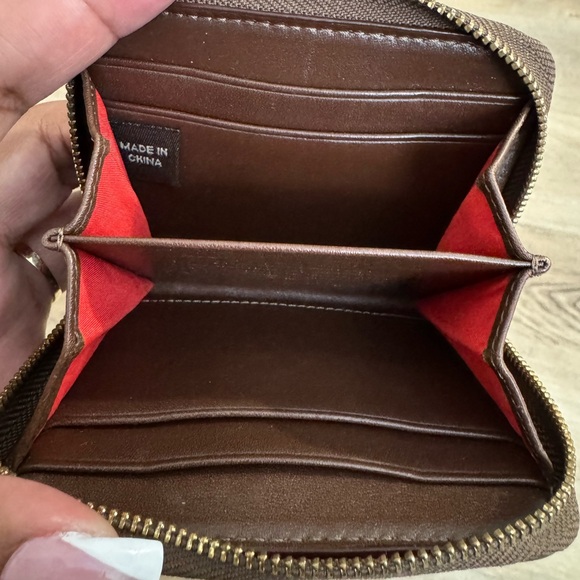 Essential Small Zip Around Card Case In Signature Canvas - Picture 9 of 9